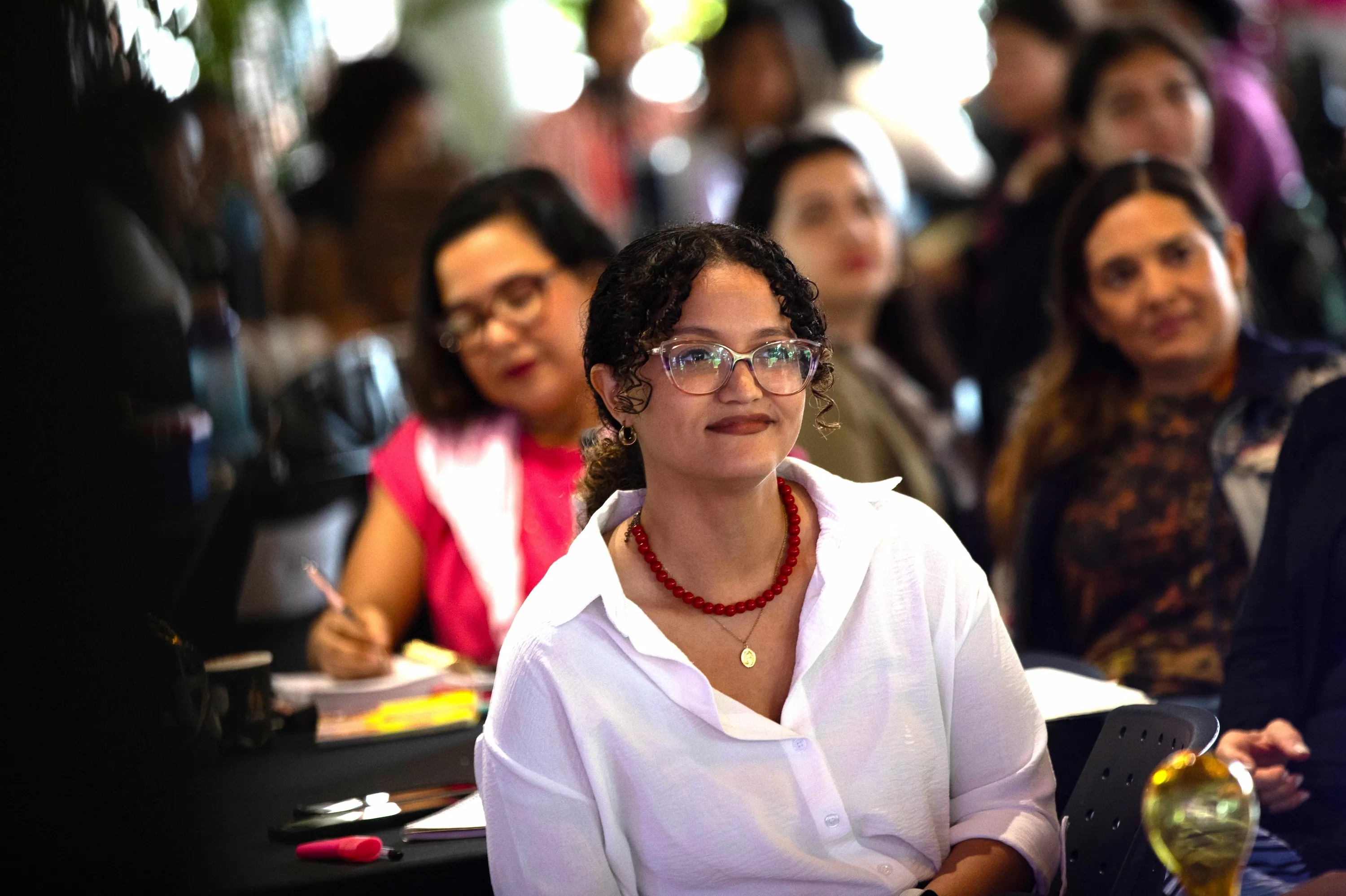 Mujeres de un proyecto de Ciudad del Saber reunidas